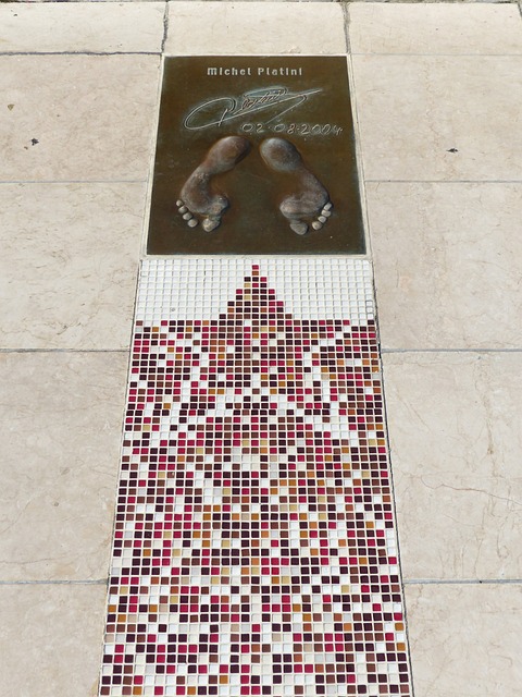 和持球突破 和持球突破