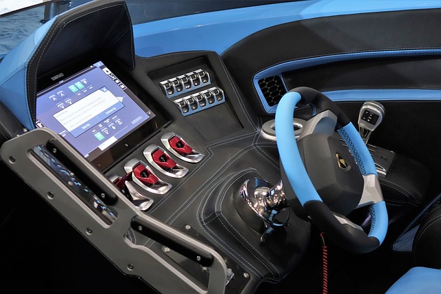 客战利物浦，纽卡发布赛前海报：伊萨克、戈登、墨菲三人出镜.