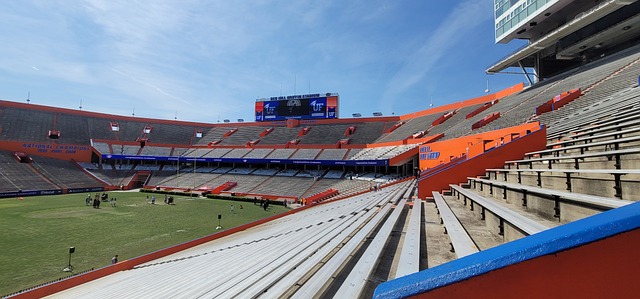 尼克斯与“鞋王”塔克的续约：表面平静，内藏玄机.